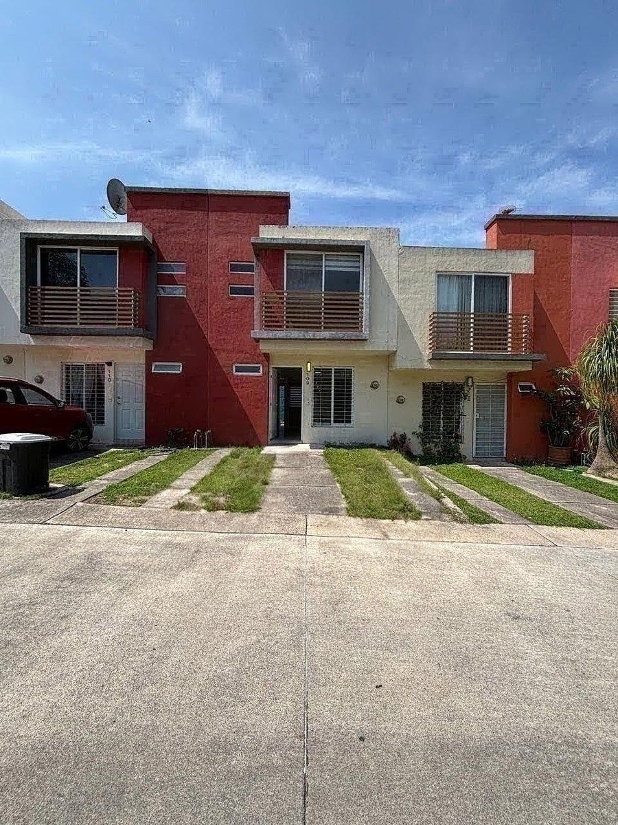 CASA EN REAL CANTABRIA II, ZAPOPAN, FRENTE A TERRAZA, foto 1 de 21