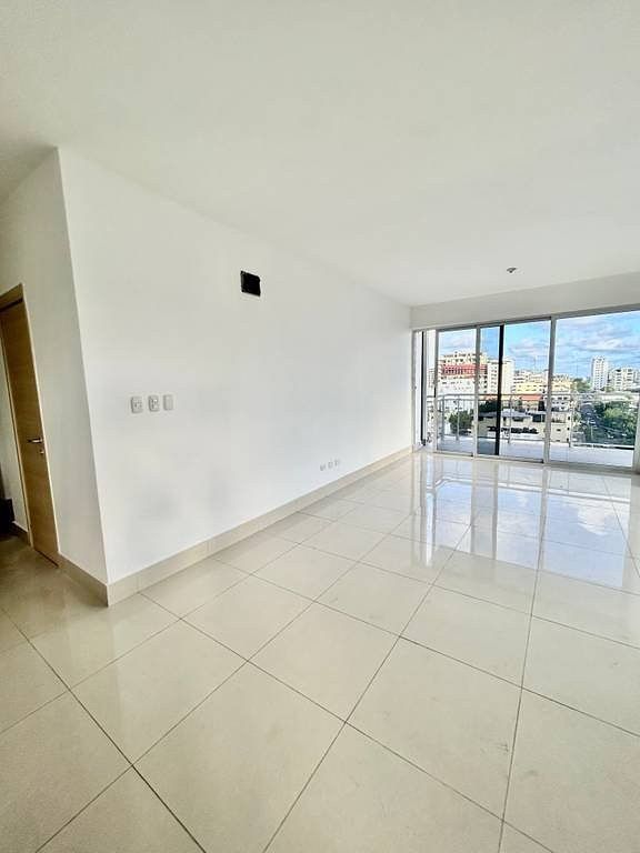 Apartamento nuevo en Evaristo Morales, foto 1 de 7