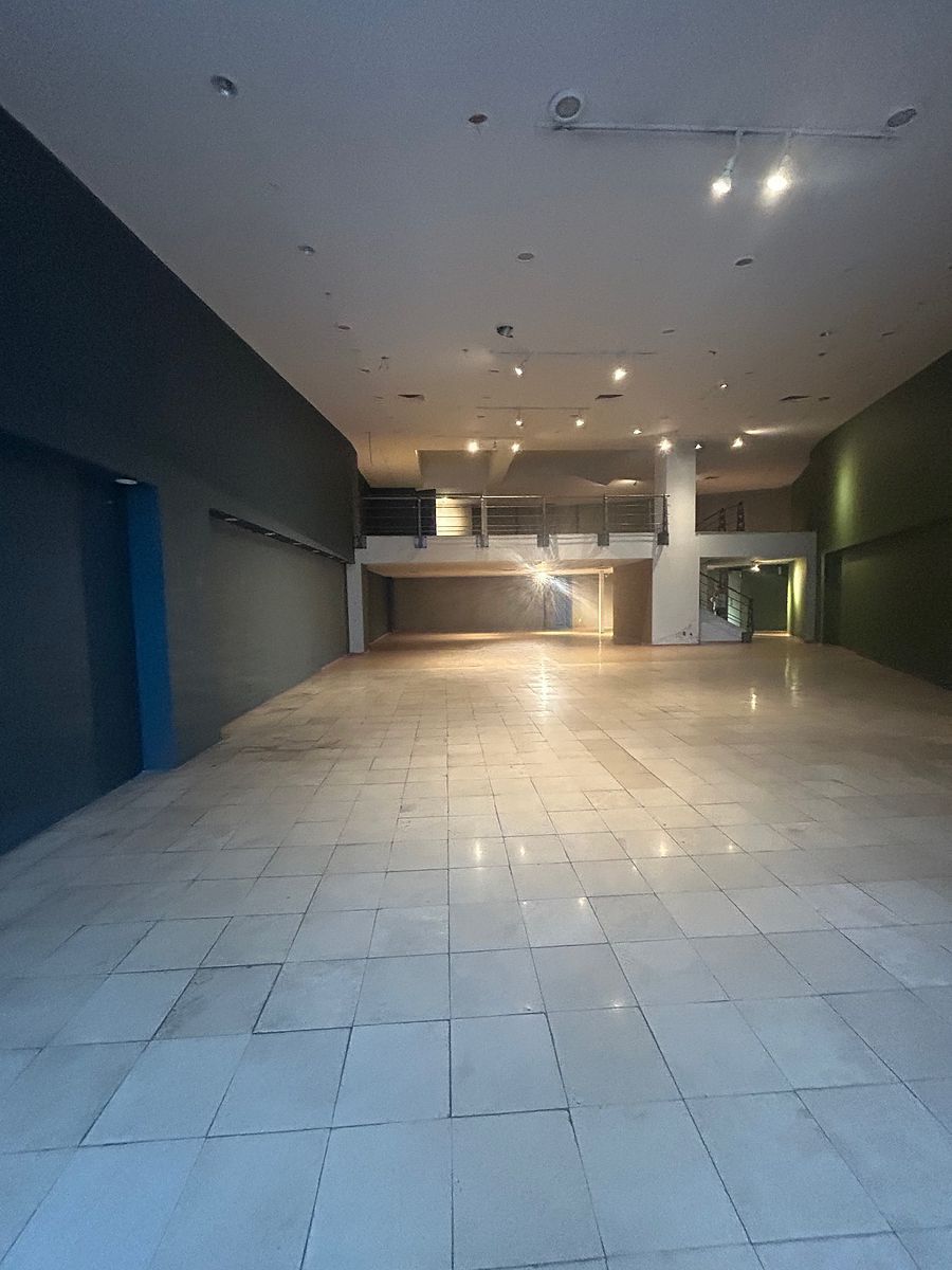 CENTRO COMERCIAL INTERLOMAS FLEXIBLE USO DE SUELO, foto 1 de 9
