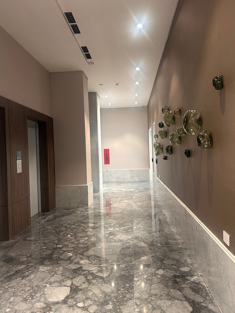 LOBBY, photo 6 of 7