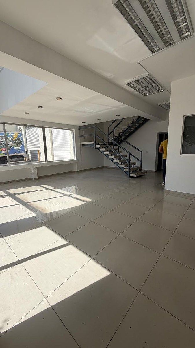 Bodega comercial en Francisco Sarabia, Zapopan, foto 2 de 8