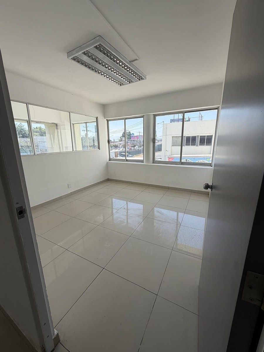 Bodega comercial en Francisco Sarabia, Zapopan, foto 8 de 8