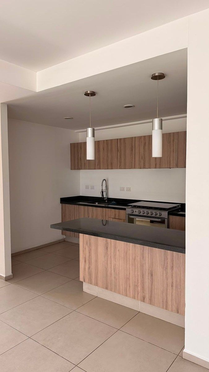 Departamento en Renta en Torre Metropolitana, La Estancia – 3 Recámaras
