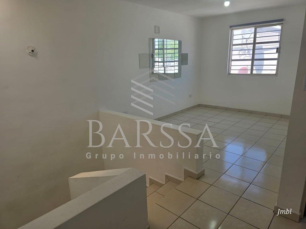 Casa em Las Lomas Sector Jardines, García, foto 10 de 14