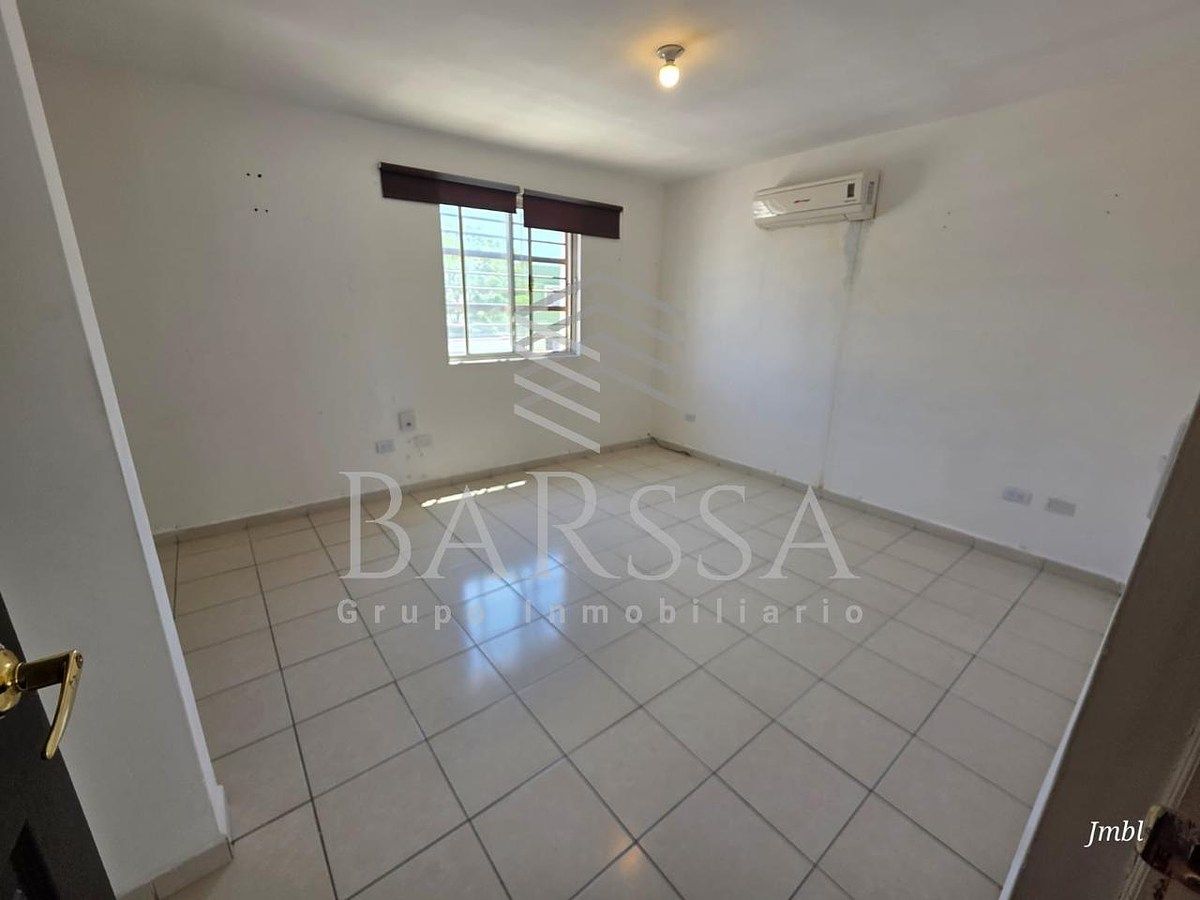 Casa em Las Lomas Sector Jardines, García, foto 11 de 14