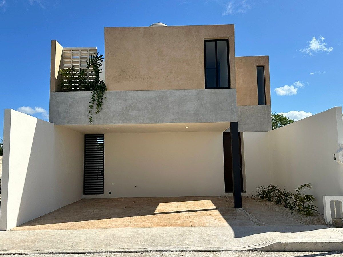 Modern 3-bedroom house with private pool | Bedroom on the ground floor, photo 1 of 19