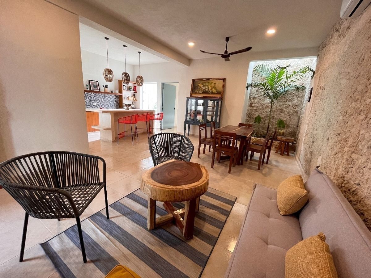 CASA MANGO -  LLAVE EN MANO CERCA DE LA PLANCHA | CENTRO DE MERIDA, foto 1 de 12