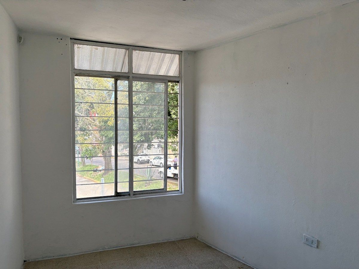 House for Sale Av Pipila, photo 1 of 16
