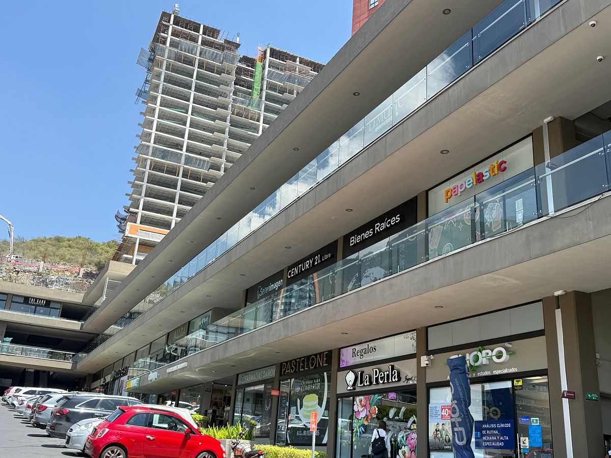LOCAL FOR RENT 1st FLOOR PLAZA VÍA 02 COLINAS DE SAN JERONIMO, photo 1 of 6