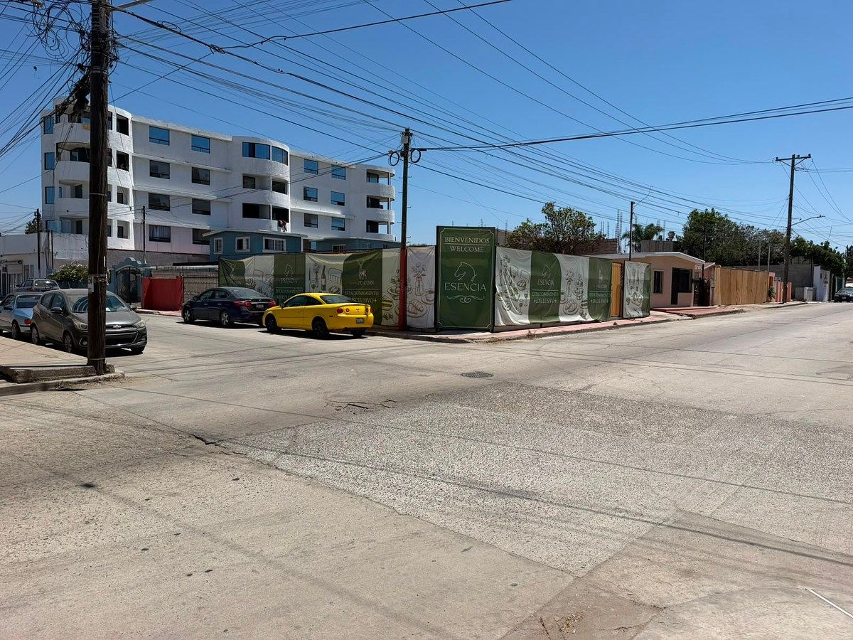 Building in Rosarito Centro, Playas de Rosarito, photo 5 of 6