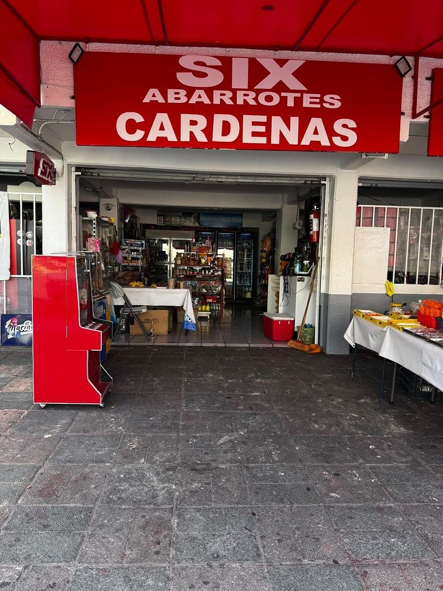 Commercial premises in Mezquitán, photo 1 of 5