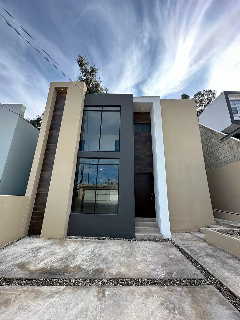 CASA EN RENTA - ZONA DE LA MESA TIJUANA, foto 1 de 15