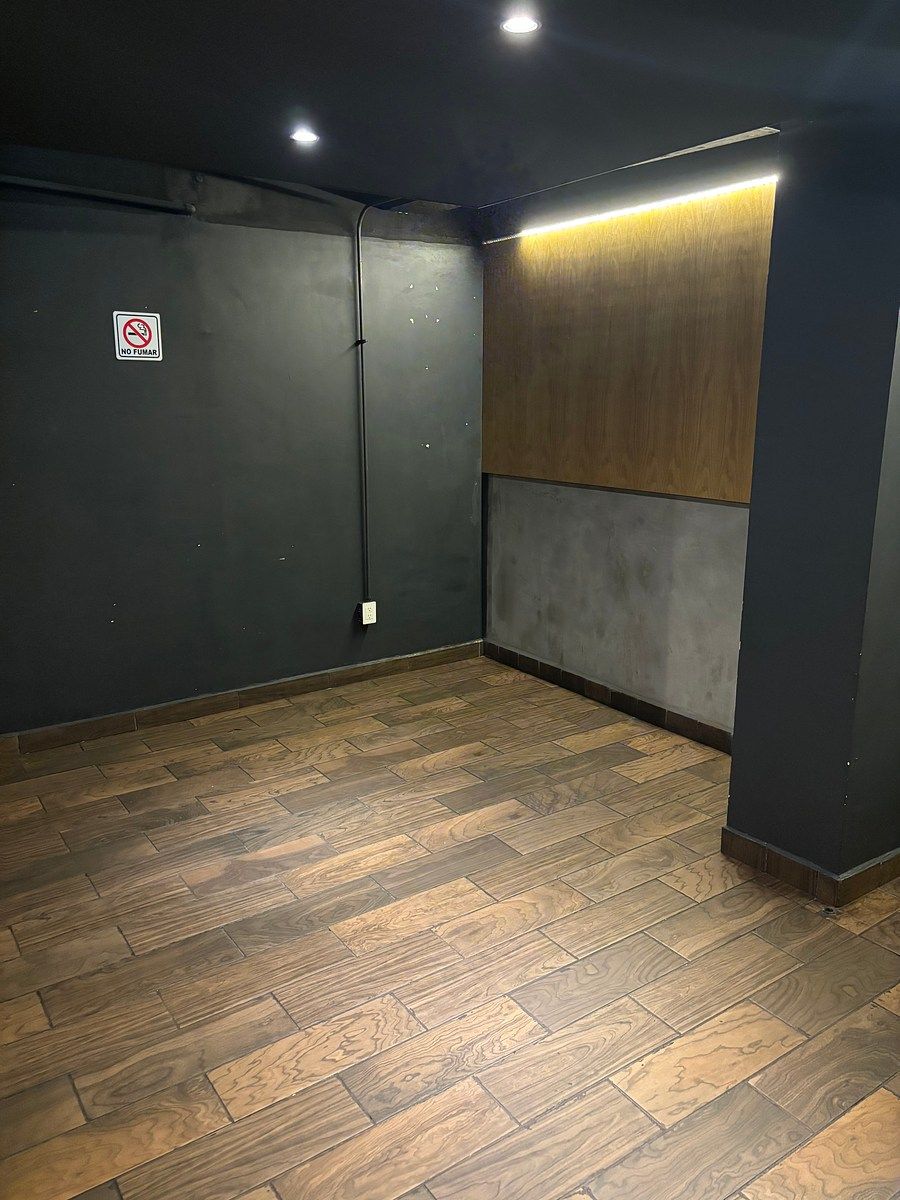 Retail Space in ZEDEC Santa Fe, Álvaro Obregón, photo 5 of 18