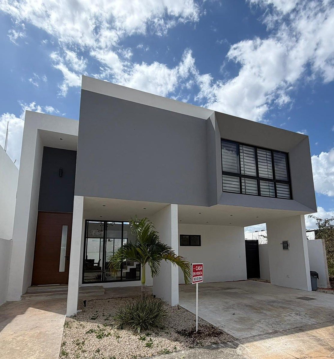 Casa en venta en Privada Tamora Conkal, foto 1 de 26