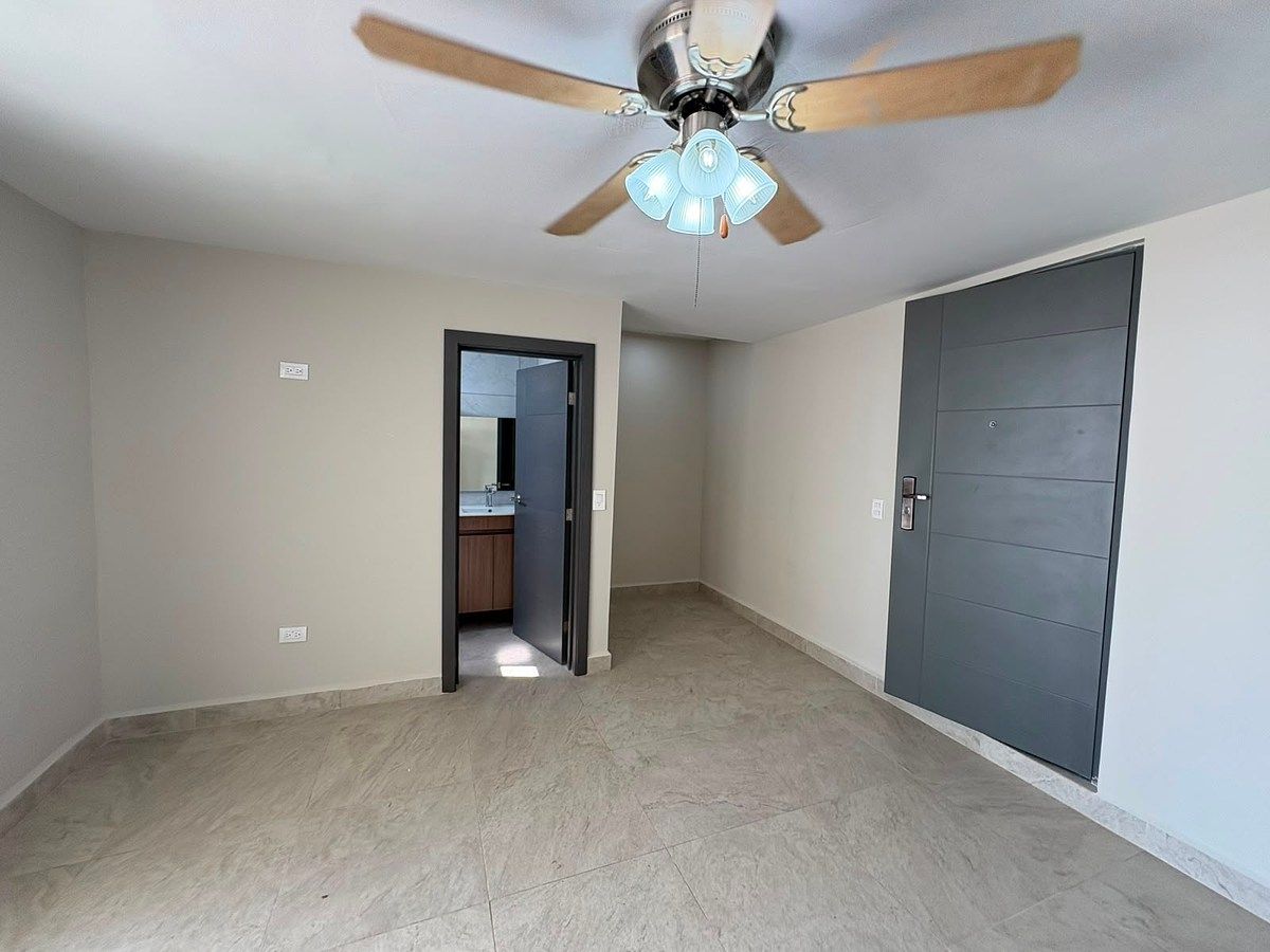 House in Las Cumbres 4 Sector C, Monterrey, photo 4 of 17