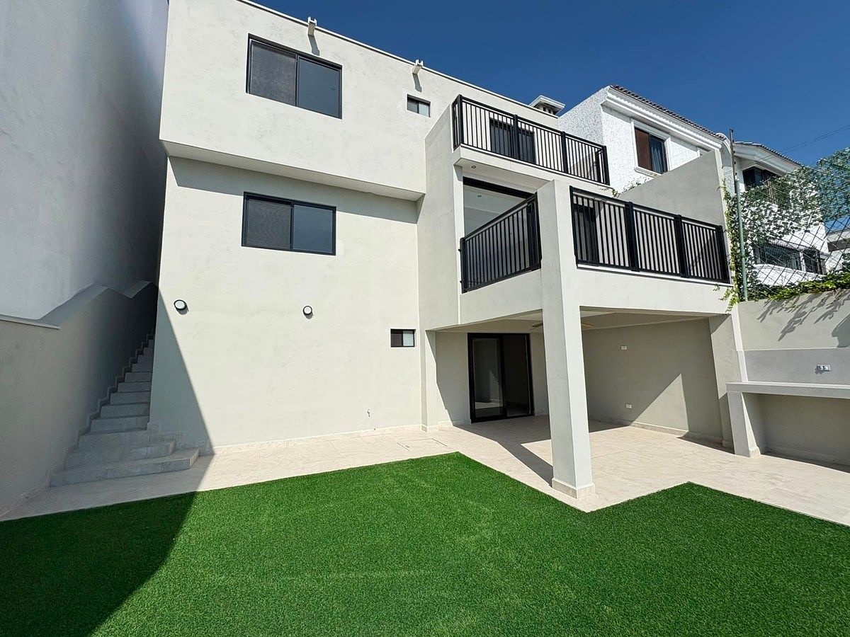 House in Las Cumbres 4 Sector C, Monterrey, photo 13 of 17