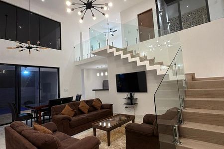 Casa en Venta de 4 Recámara en Tamora, Conkal