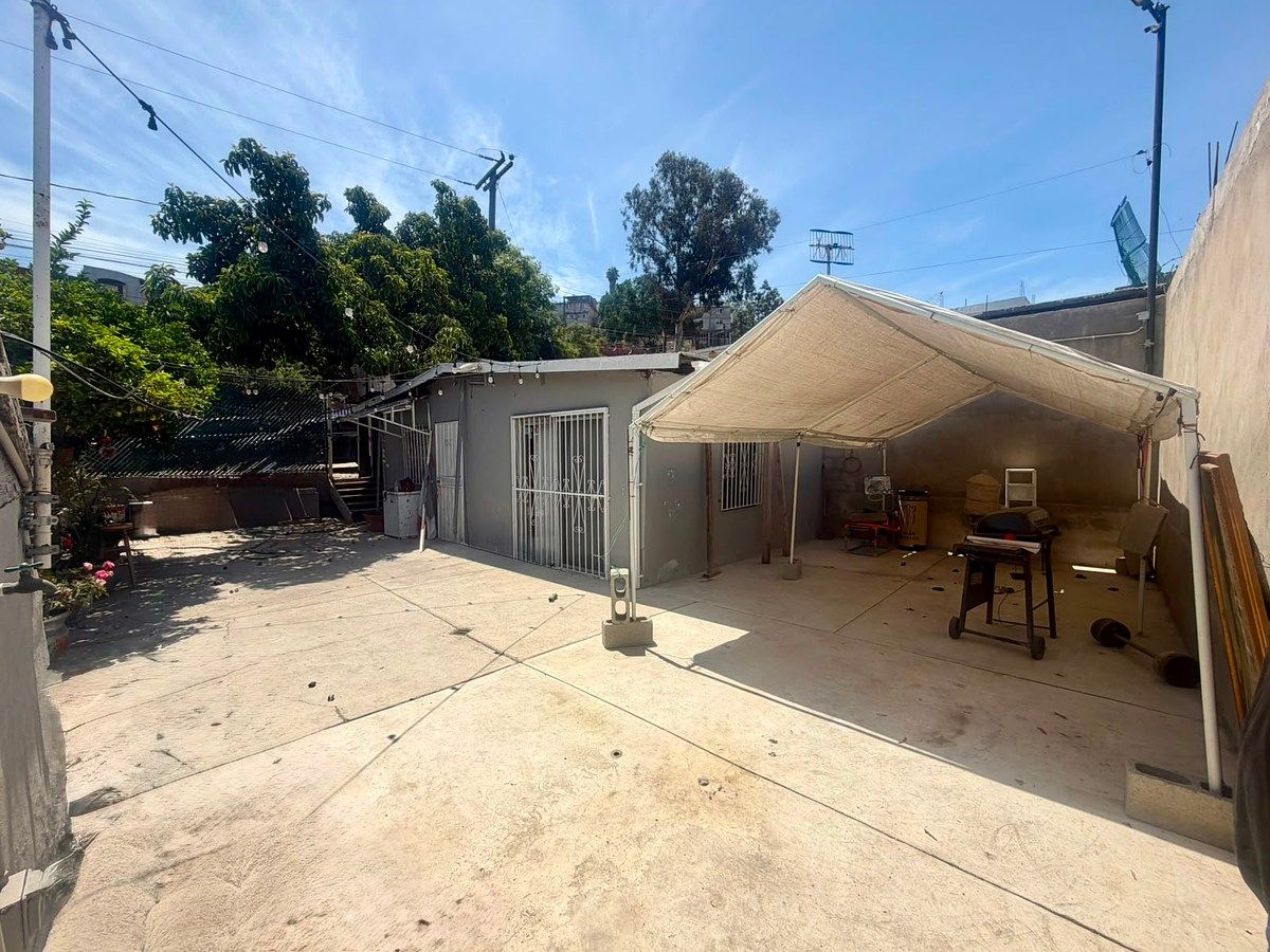 Terreno disponible en las cruces con casa de Madera, foto 1 de 2