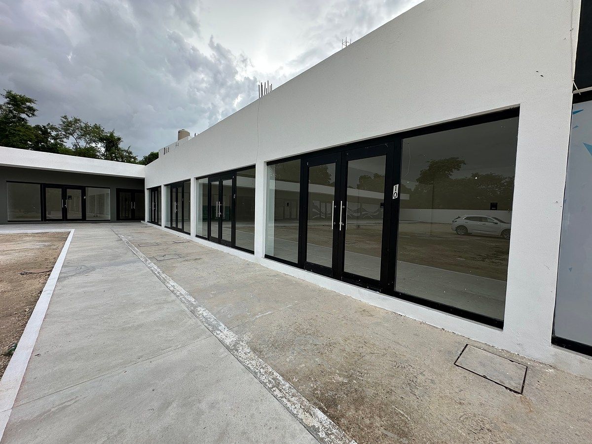 Locales comerciales de 53.60 m² en renta sobre Av. Benito Juárez, foto 1 de 11
