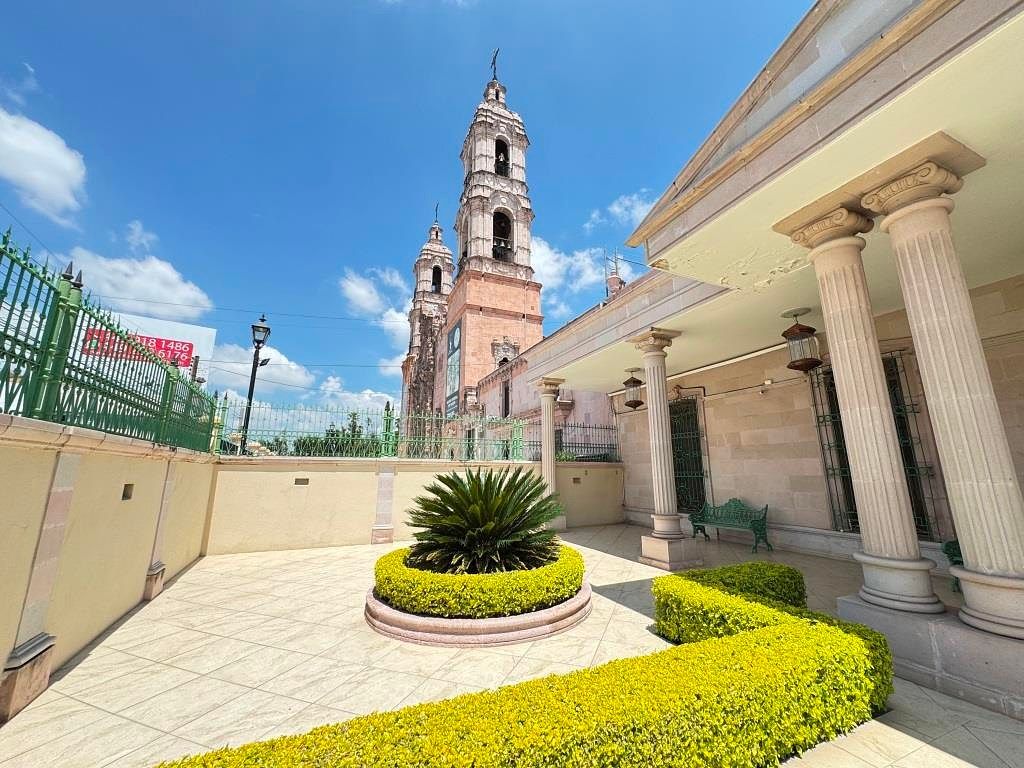 Property for sale in the historic center of Aguascalientes, photo 1 of 19