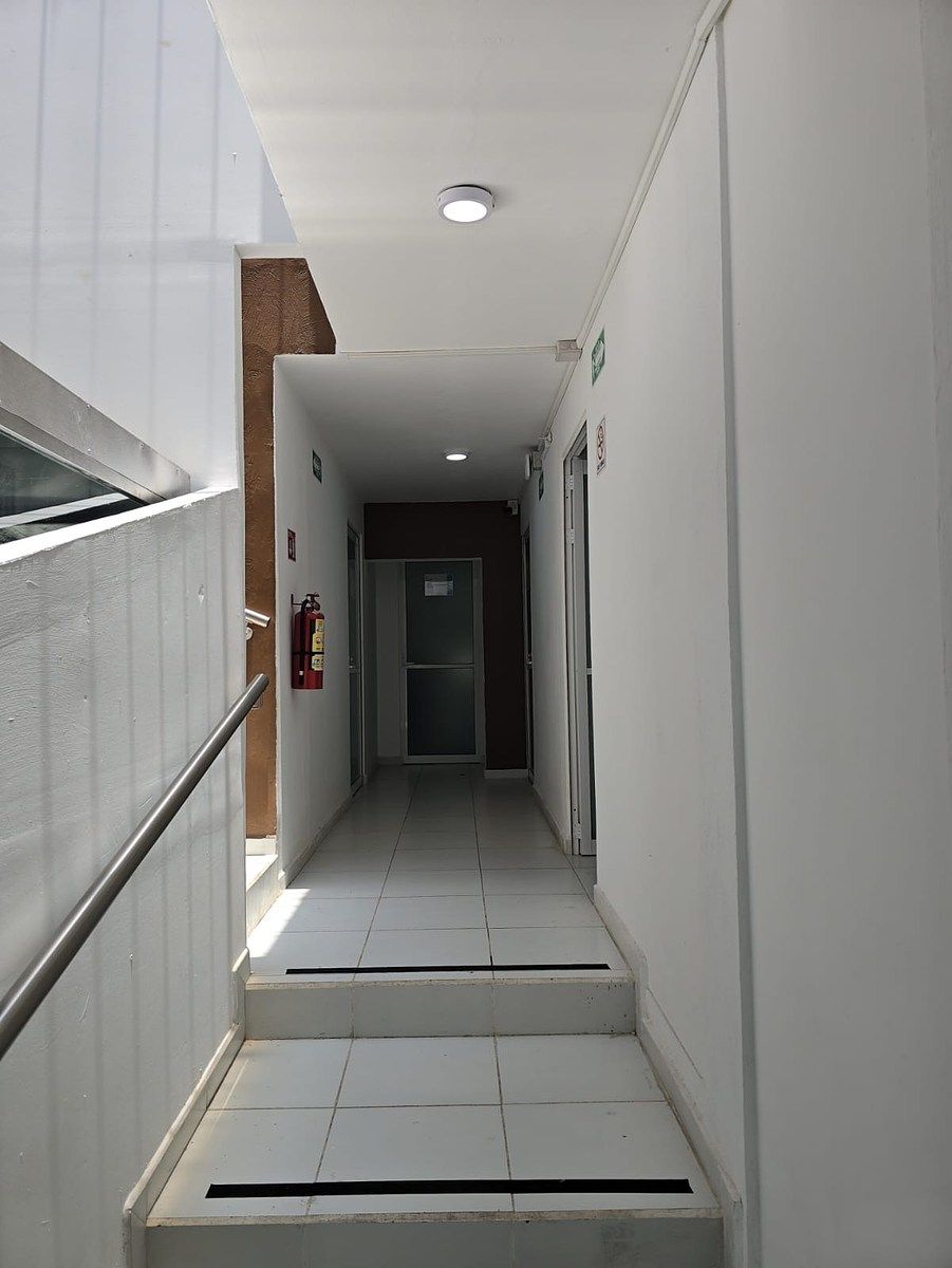 House with Commercial Use in Residencial La Soledad, Tlaquepaque, photo 5 of 8