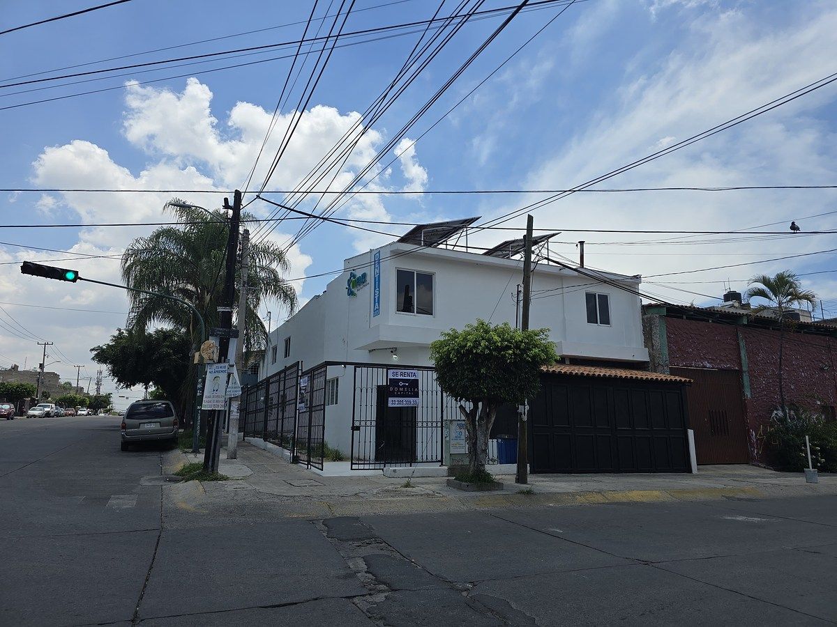 House with Commercial Use in Residencial La Soledad, Tlaquepaque, photo 2 of 8