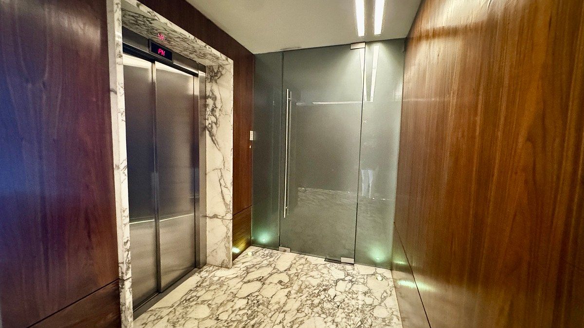 OFFICE RENT 300M POLANCO, photo 1 of 16