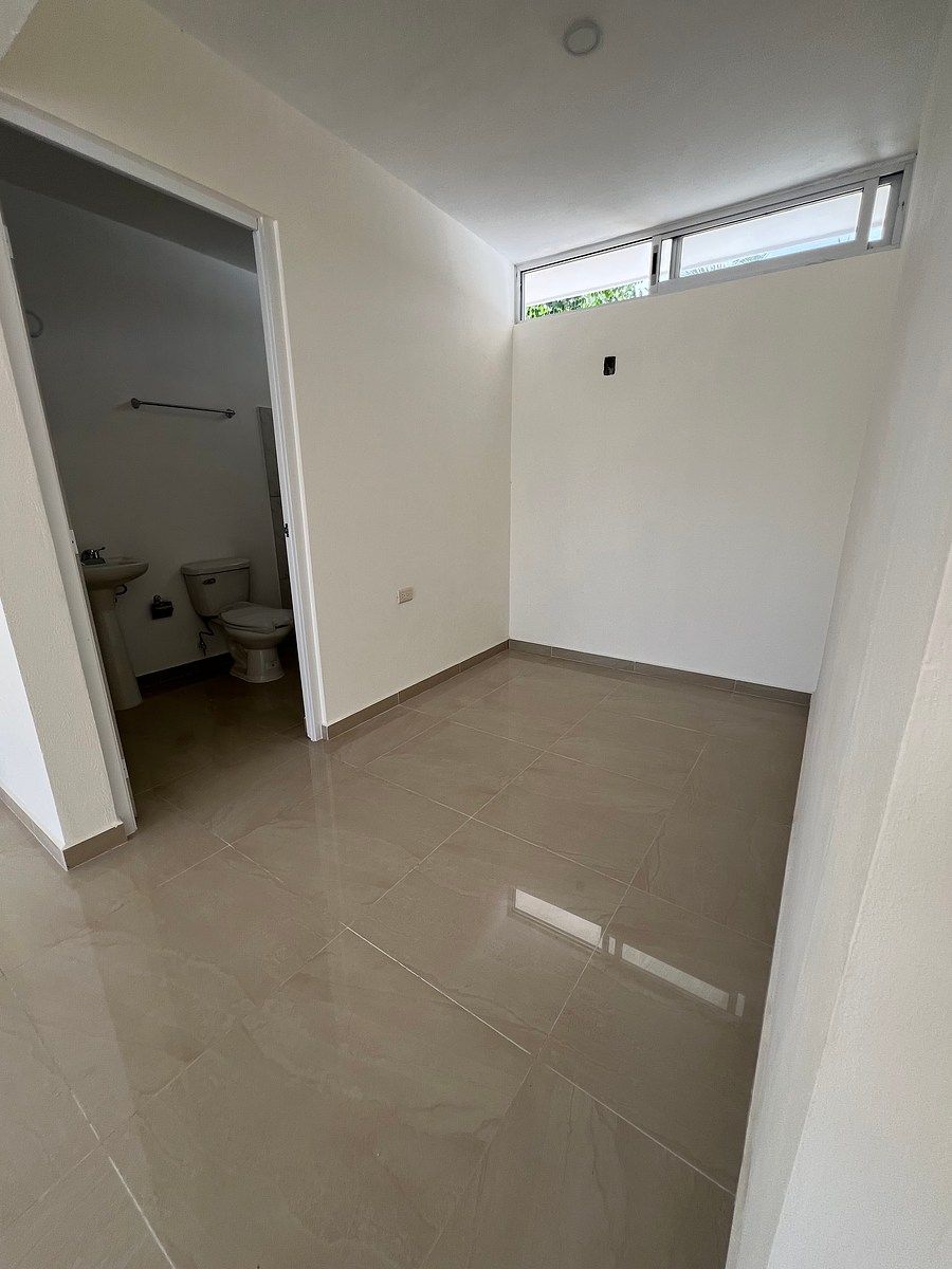 Renta local comercial en jardines de Mérida, foto 1 de 4
