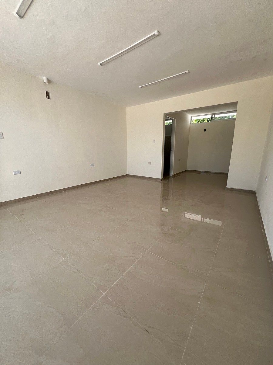 Local comercial en Jardines de Mérida, Mérida, foto 4 de 4