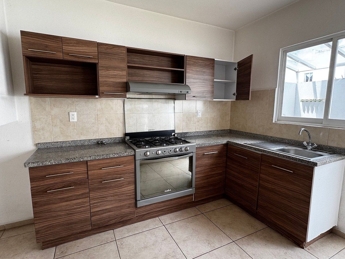 House in Gated Community in Residencial Foresta, Metepec, photo 2 of 14