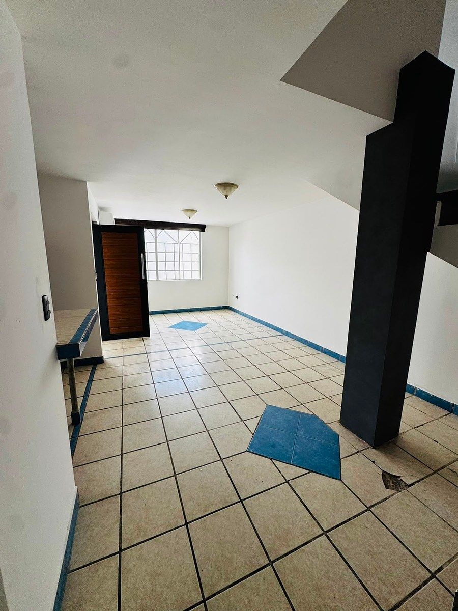 Sala, photo 5 of 21