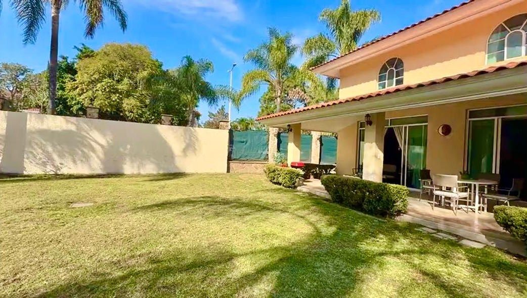 Casa à Venda Bugambilias 2ª Seção, foto 1 de 11