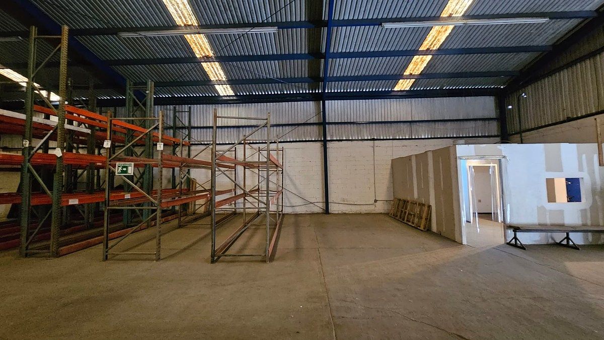 Commercial Storage Unit in Guadalajara (La Mesa), Tijuana, photo 13 of 34