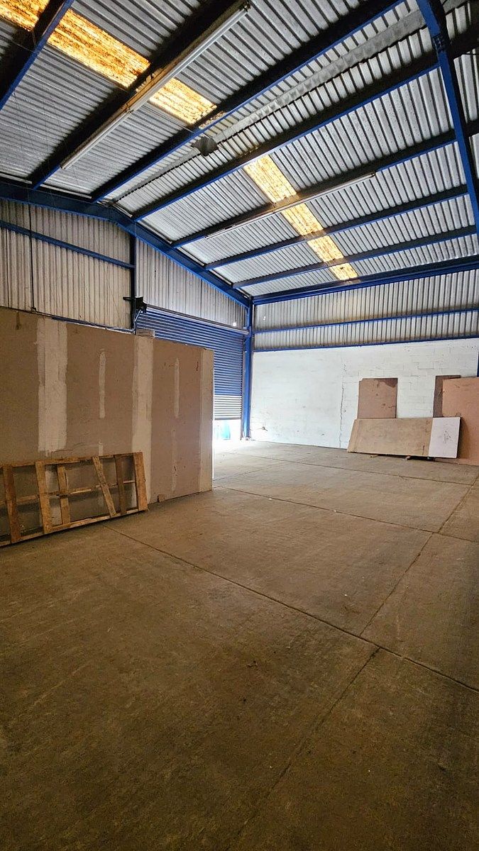 Commercial Storage Unit in Guadalajara (La Mesa), Tijuana, photo 19 of 34
