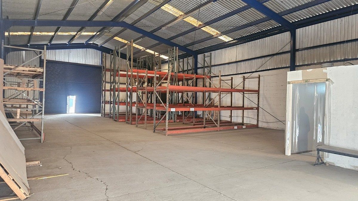 Commercial Storage Unit in Guadalajara (La Mesa), Tijuana, photo 21 of 34