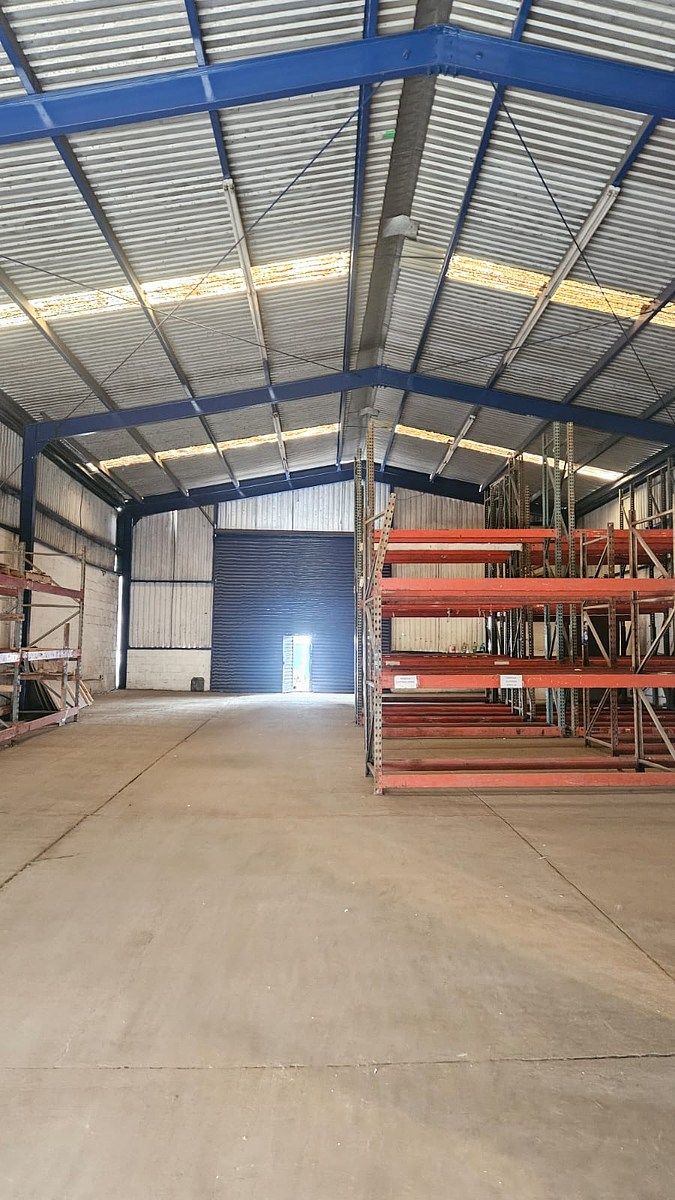 Commercial Storage Unit in Guadalajara (La Mesa), Tijuana, photo 22 of 34
