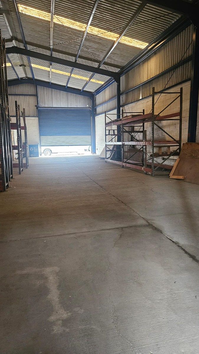 Commercial Storage Unit in Guadalajara (La Mesa), Tijuana, photo 32 of 34
