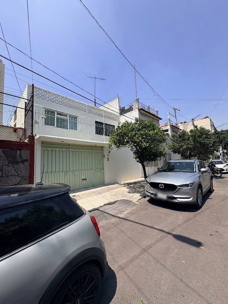 HOUSE FOR SALE in DEL RECREO, AZCAPOTZALCO, photo 1 of 23