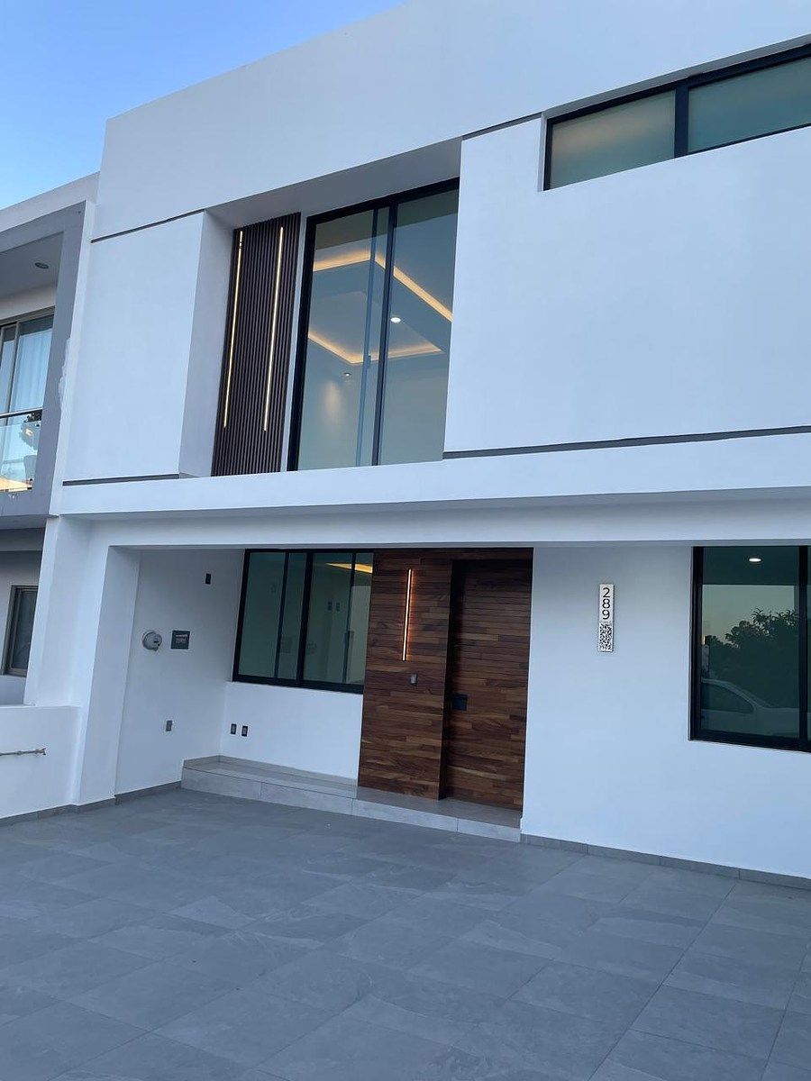 Casa no topo, 5 quartos, foto 1 de 24