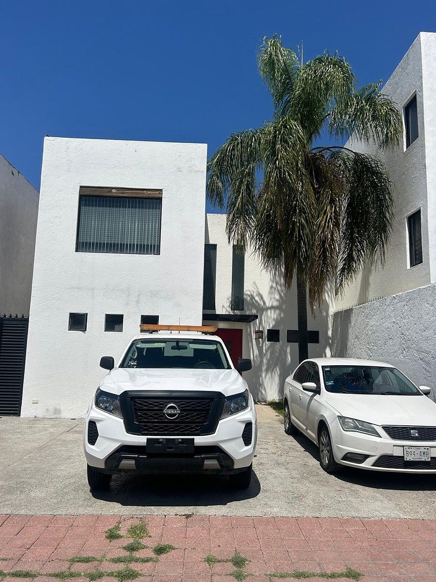 Casa en VENTA, foto 1 de 9