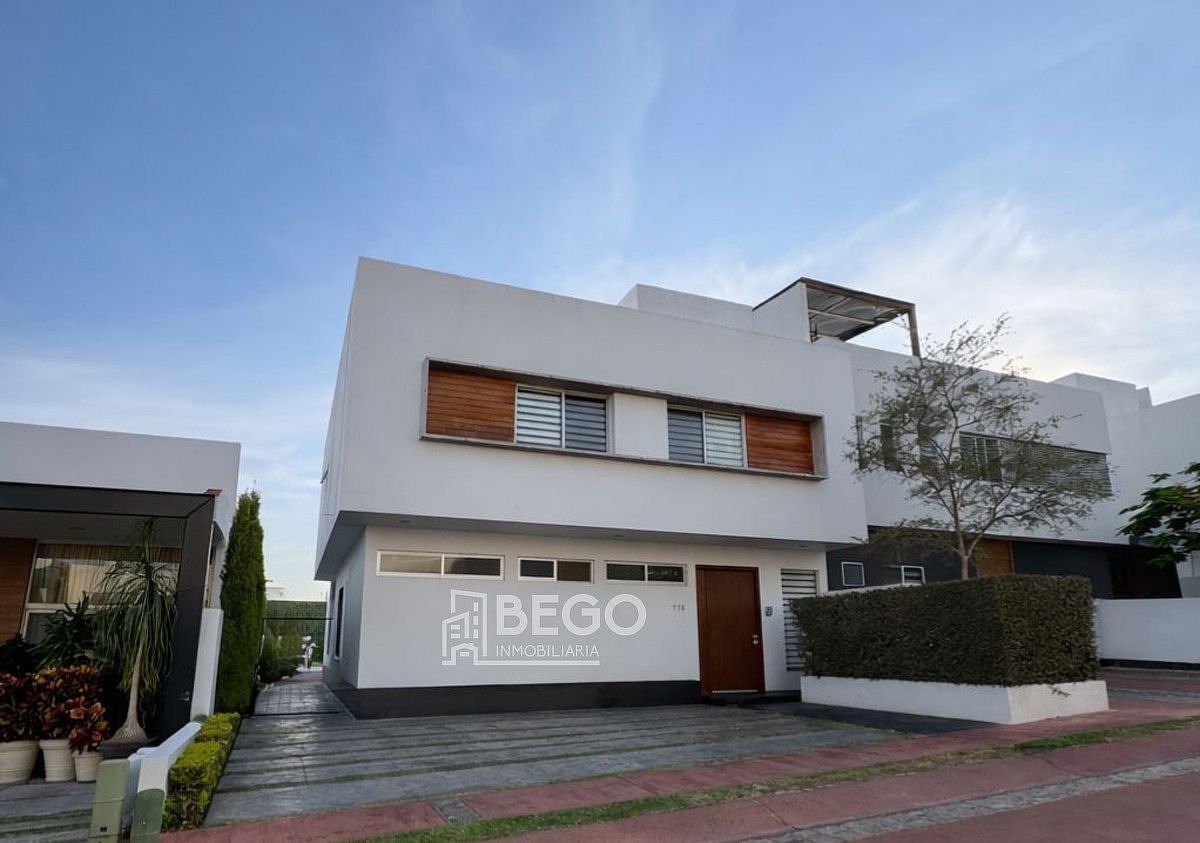 Residencia en La Rioja con 3 Recamaras con Baño + Cuarto de Servicio Completo, foto 1 de 22