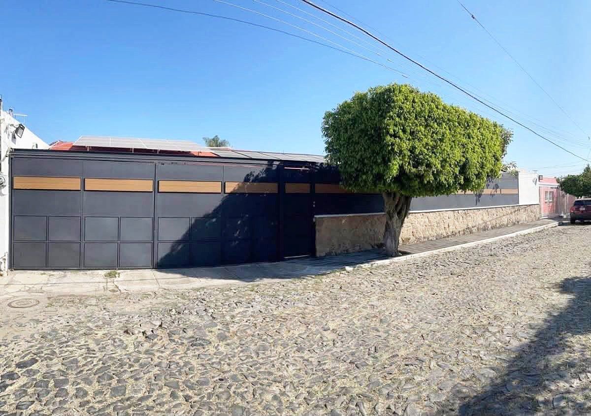MOBILIADO EM UMA PLANTA LOS PINOS CAMPESTRE, foto 1 de 16