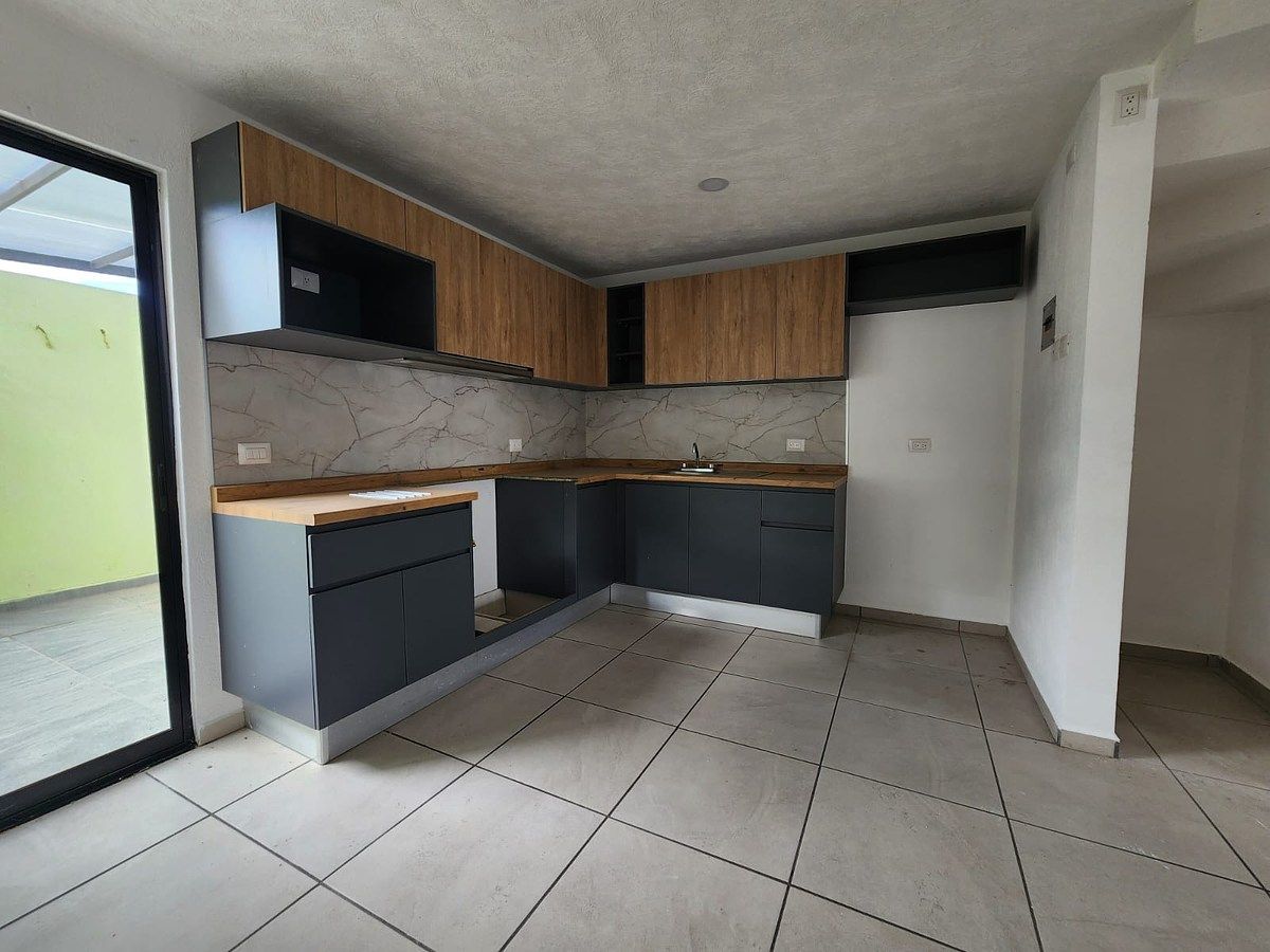 House in Valle Imperial, Zapopan, photo 2 of 33