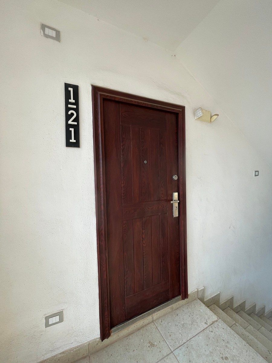 Puerta de seguridad acceso principal, foto 22 de 30
