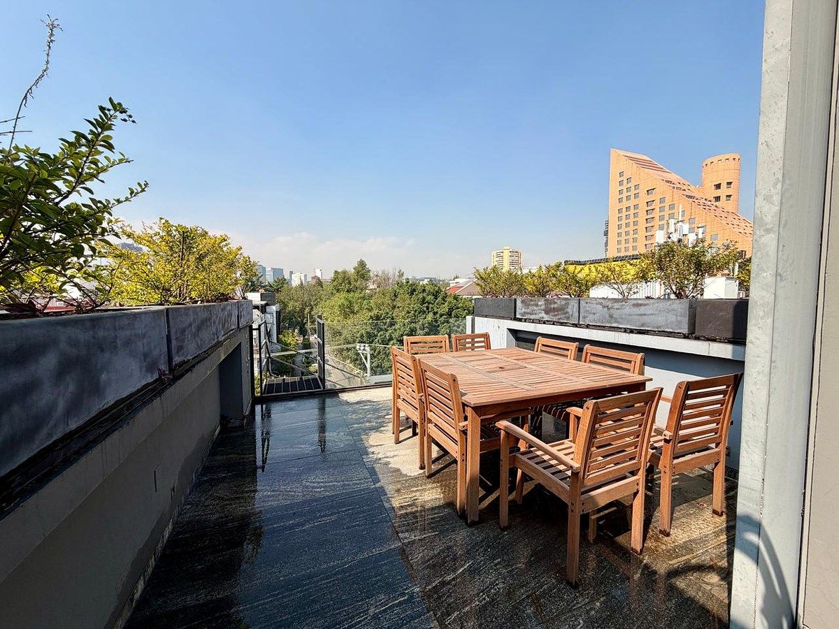 RENT TOWNHOUSE TYPE HOUSE POLANCO, photo 1 of 27