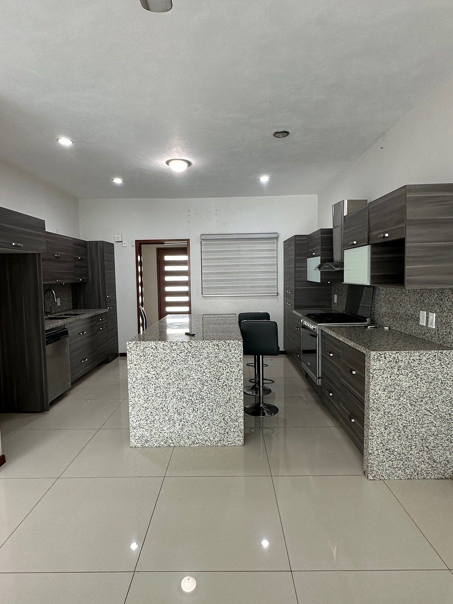 Casa en Colinas de Santa Bárbara, Colima, foto 2 de 8