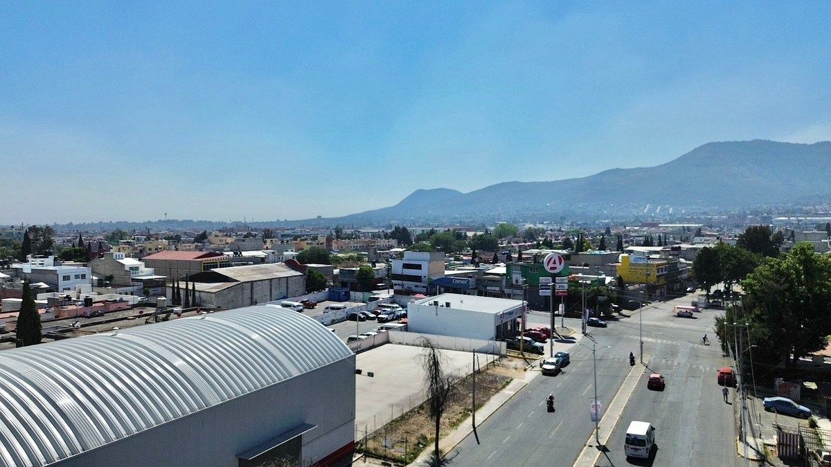Ubicación estratégica en corredor comercial., foto 1 de 8
