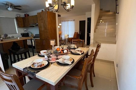 CASA EN VENTA EN MONTENOVA EQUIPADA, GARCIA