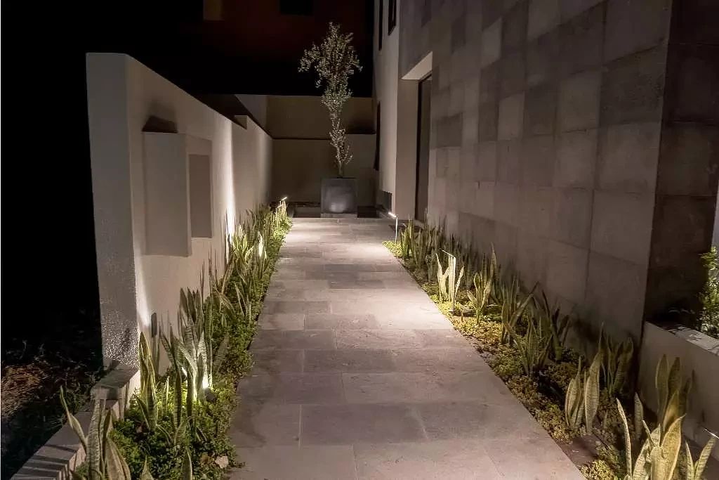 Bright House 7, photo 7 of 16