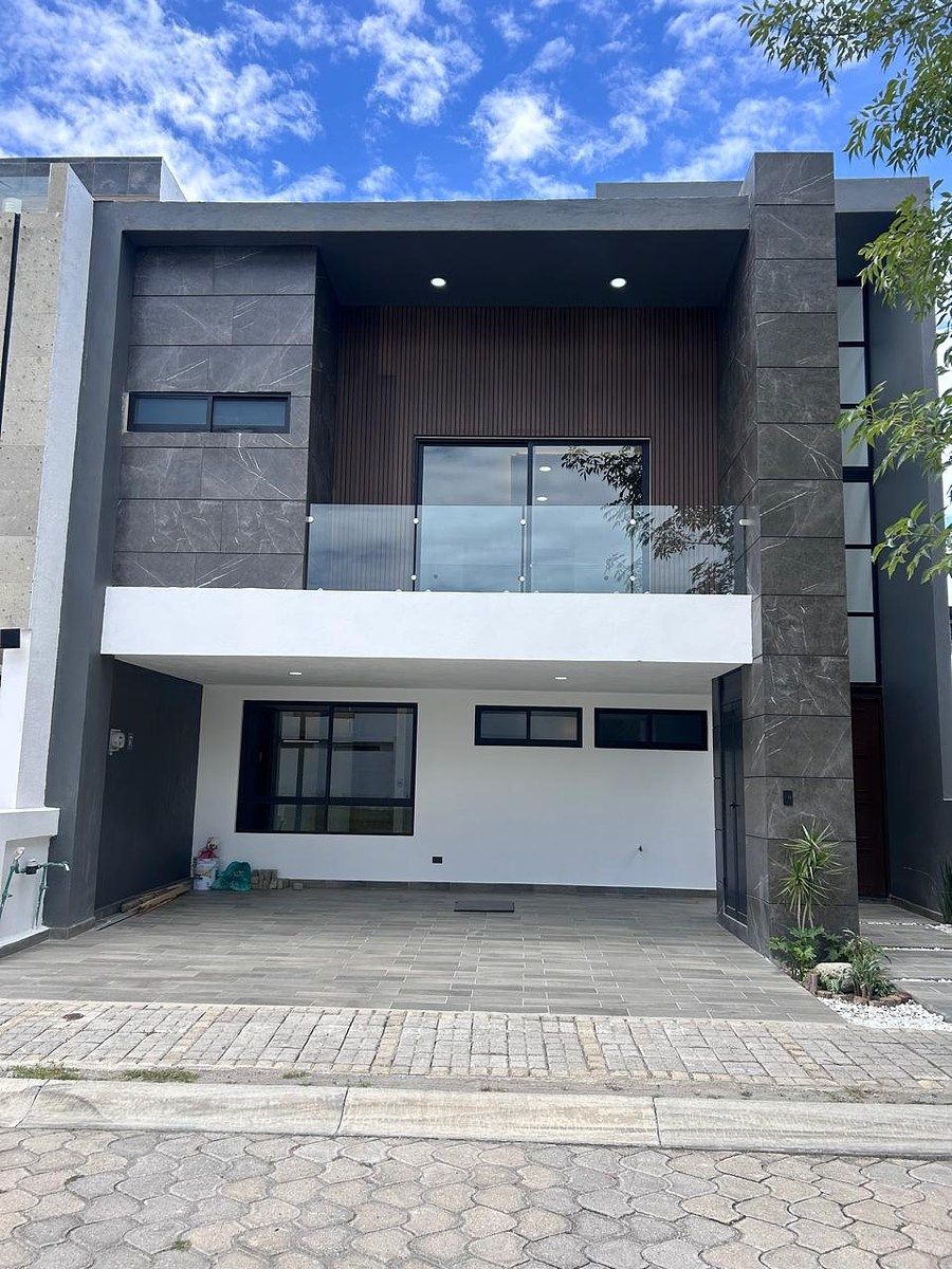 SALE HOUSE IN PARK QUERETARO, LOMAS DE ANGELÓPOLIS III, photo 1 of 20